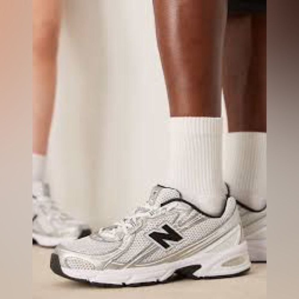 New Balance 740 (unisex) White and Gray Athletic Shoes